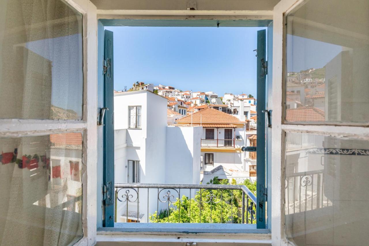 Yiayia's * Skopelos Town